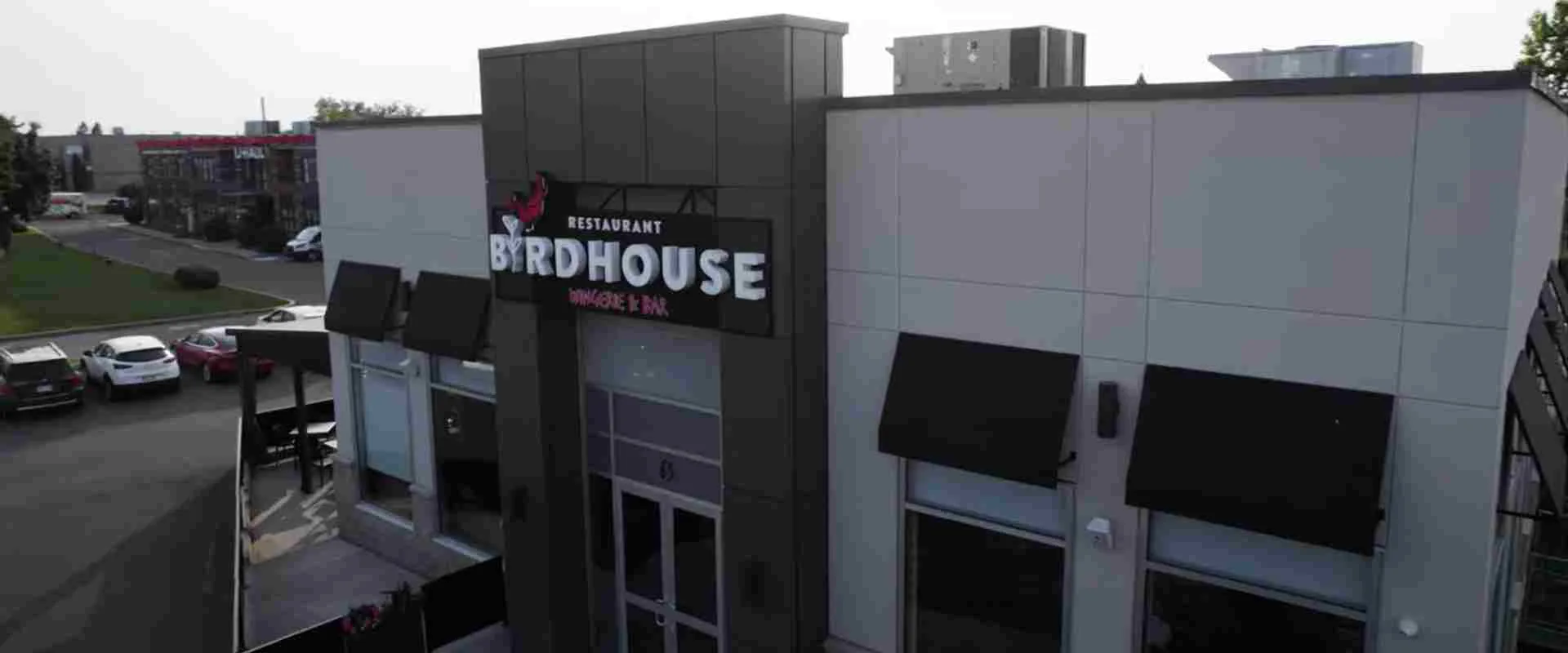 birdhouse wingerie